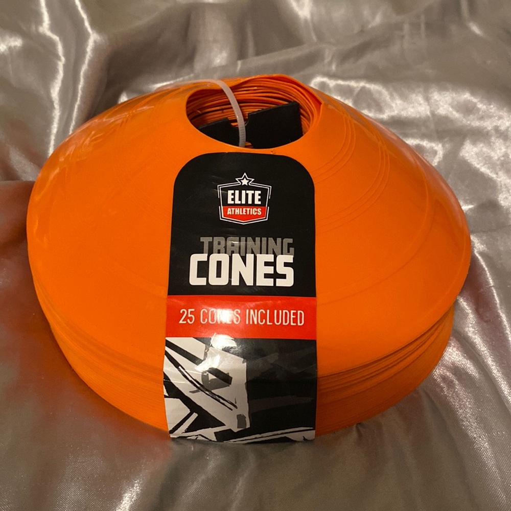 Training cones (25 cones)